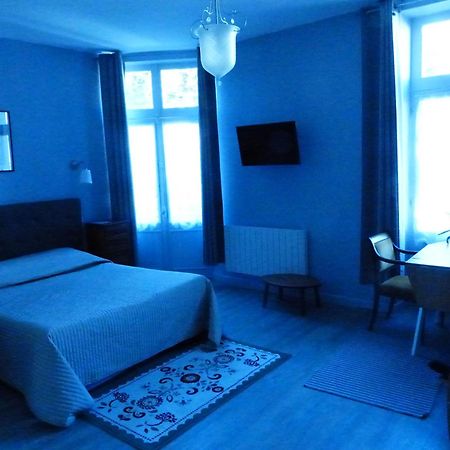 Hotel Des Thermes Bourbon-lʼArchambault 외부 사진