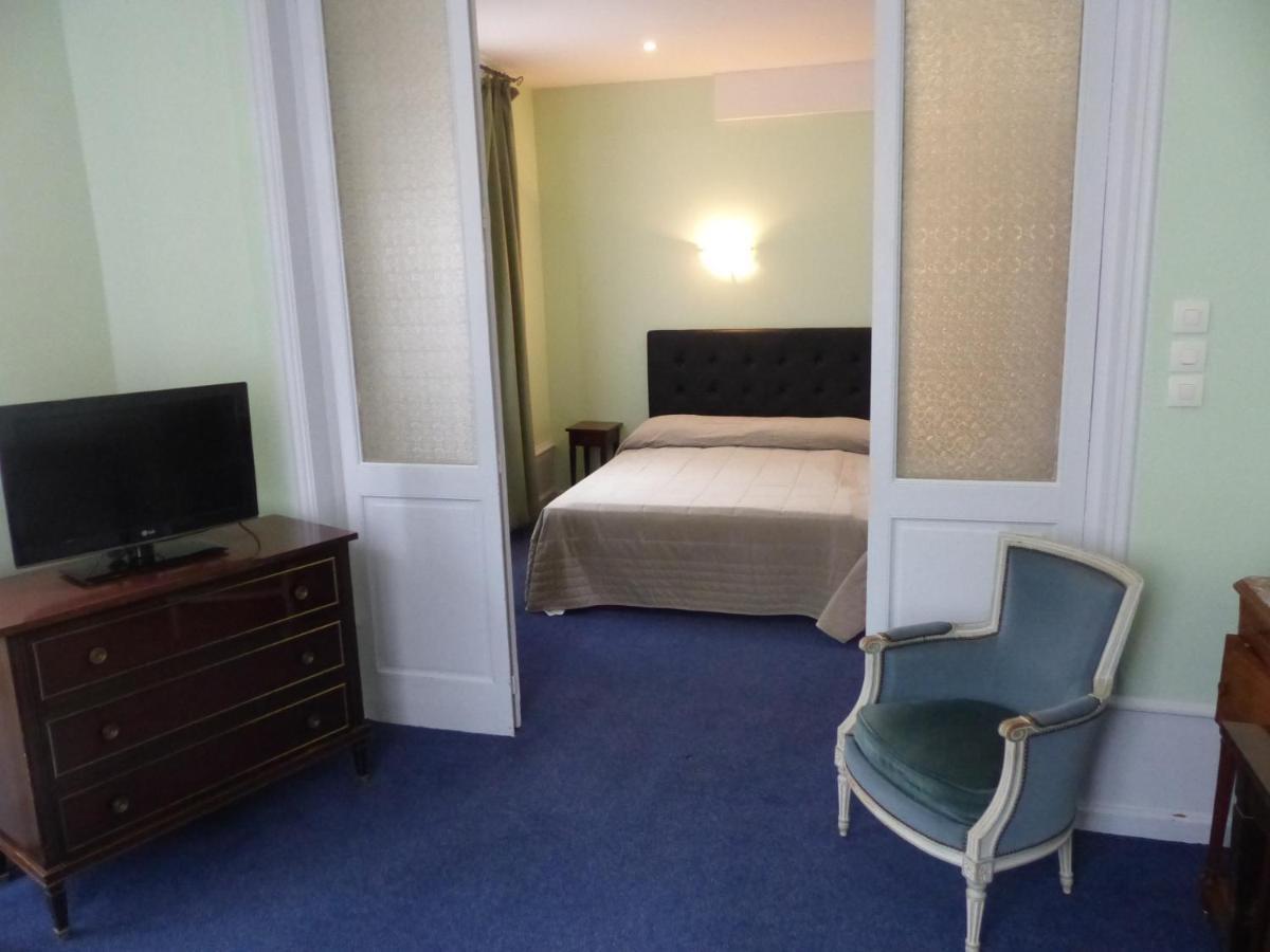 Hotel Des Thermes Bourbon-lʼArchambault 외부 사진