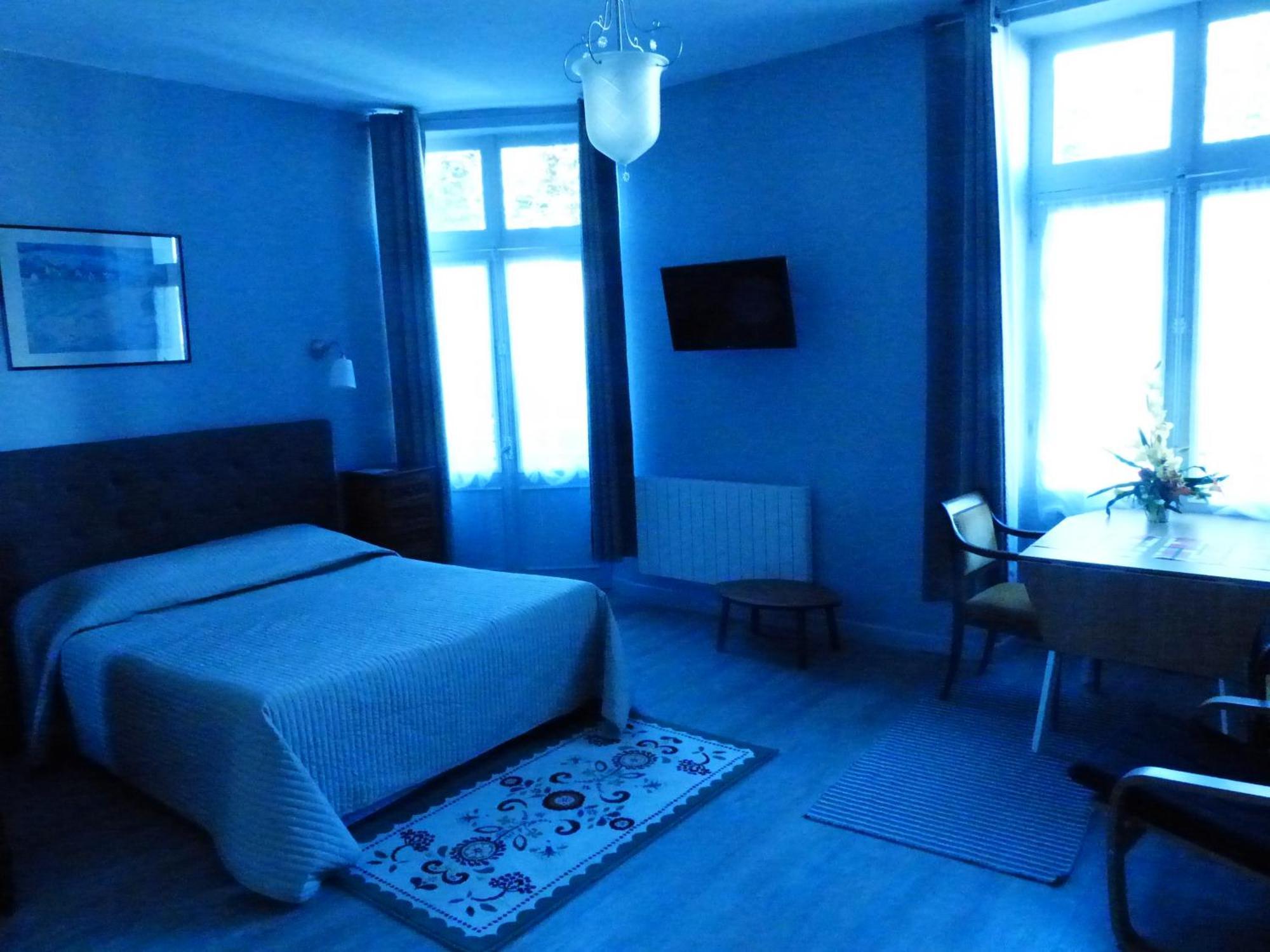 Hotel Des Thermes Bourbon-lʼArchambault 외부 사진